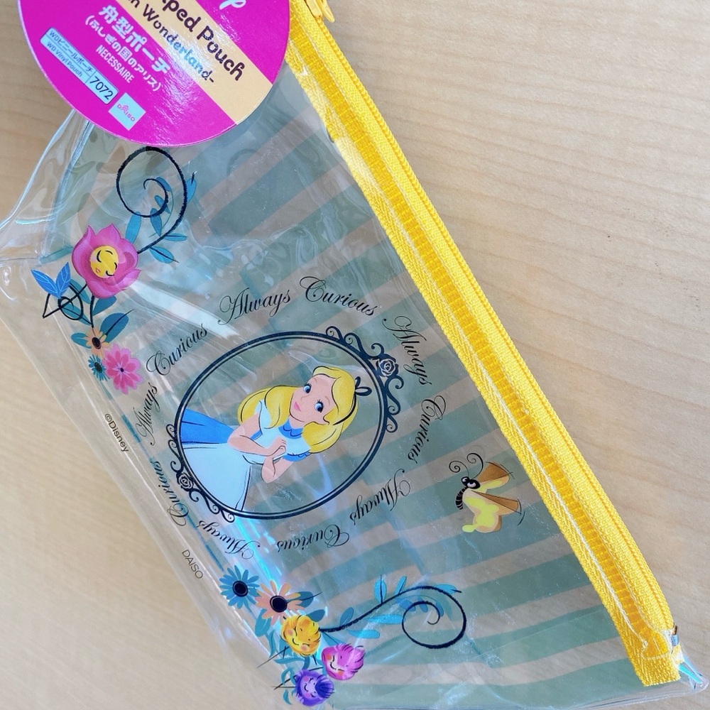 NWT Disney Alice in Wonderland Boat-shaped zipper top pouch / Makeup Pouch - Picture 5 of 5